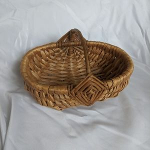 Vintage Accents - Vintage Handwoven Wicker Basket Vintage Accents - Vintage Handwoven Wicker Basket